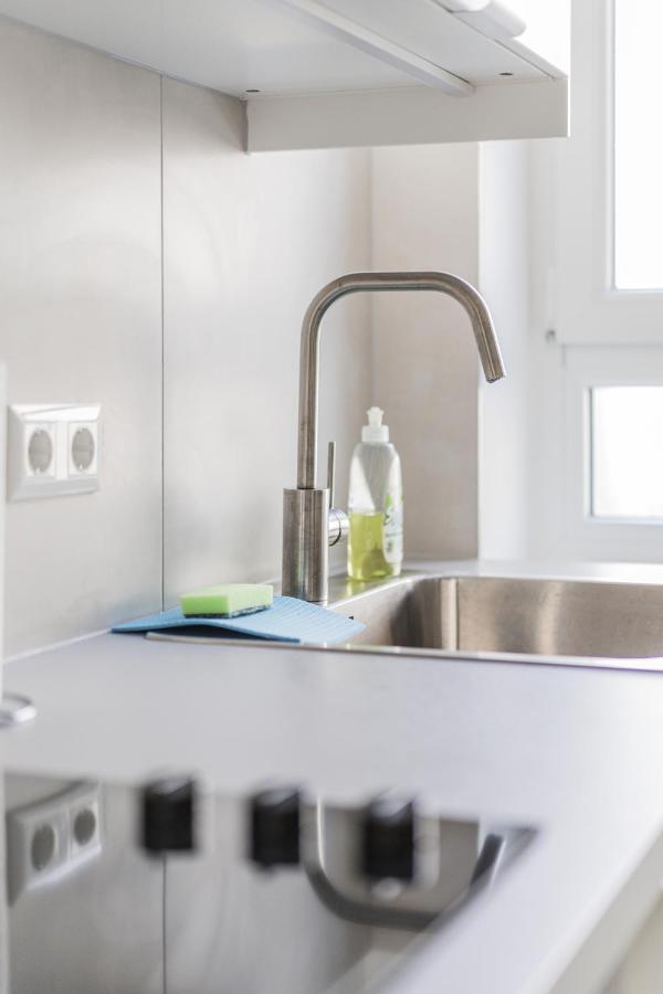 Stylish And Well Located Near Belvedere Apartmán